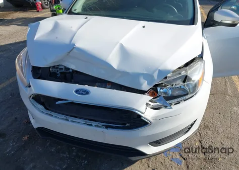 2018 Ford Focus Se z USA, uszkodzony, nr VIN 1FADP3FE4JL296499